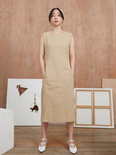 Sleeveless Linen Midi Dress With Back Vent And Relaxed Straight Silhouette